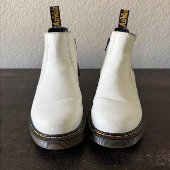 Youth White Chelsea Doc Marten Boots - Picture 4 of 4